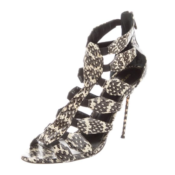 LIKE NEW SERGIO ROSSI HEELS- 41 - Picture 2 of 5